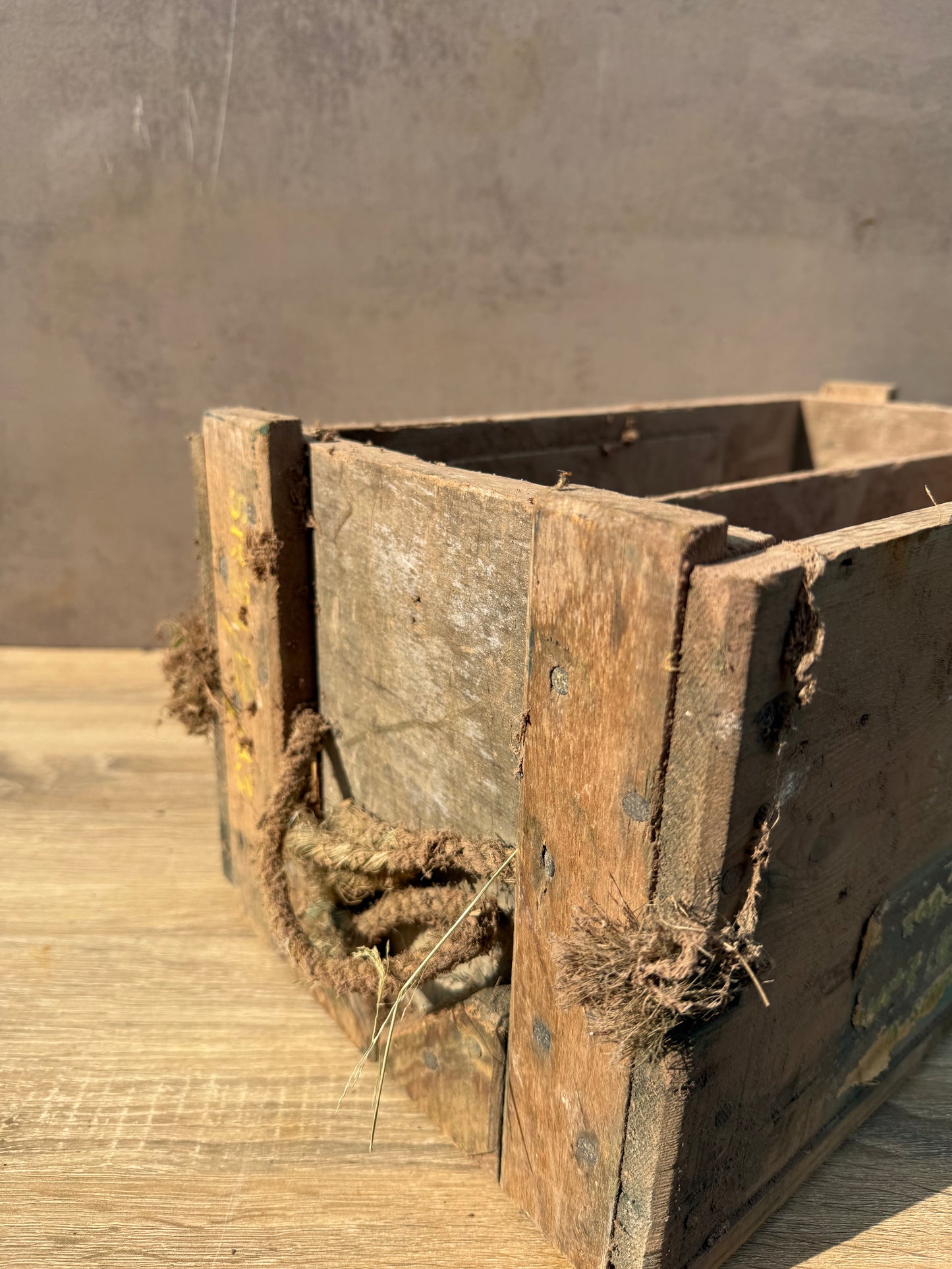Caisse en Bois de BESA pour 7,92mm trouvé en grange (hôpital de campagne 43 Wessex)