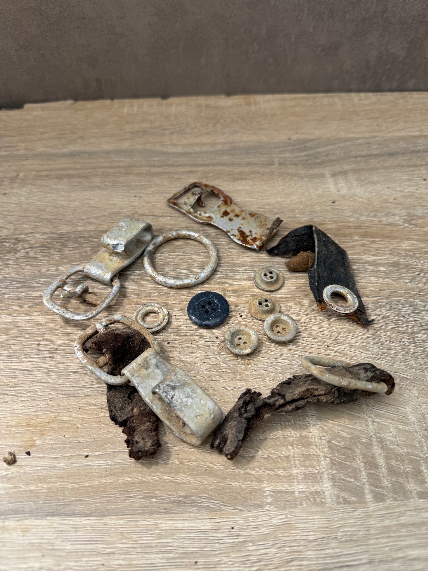 Z VENDU Lot de boucle de terrain pour soldat Allemand Heer/Fallschirmjäger