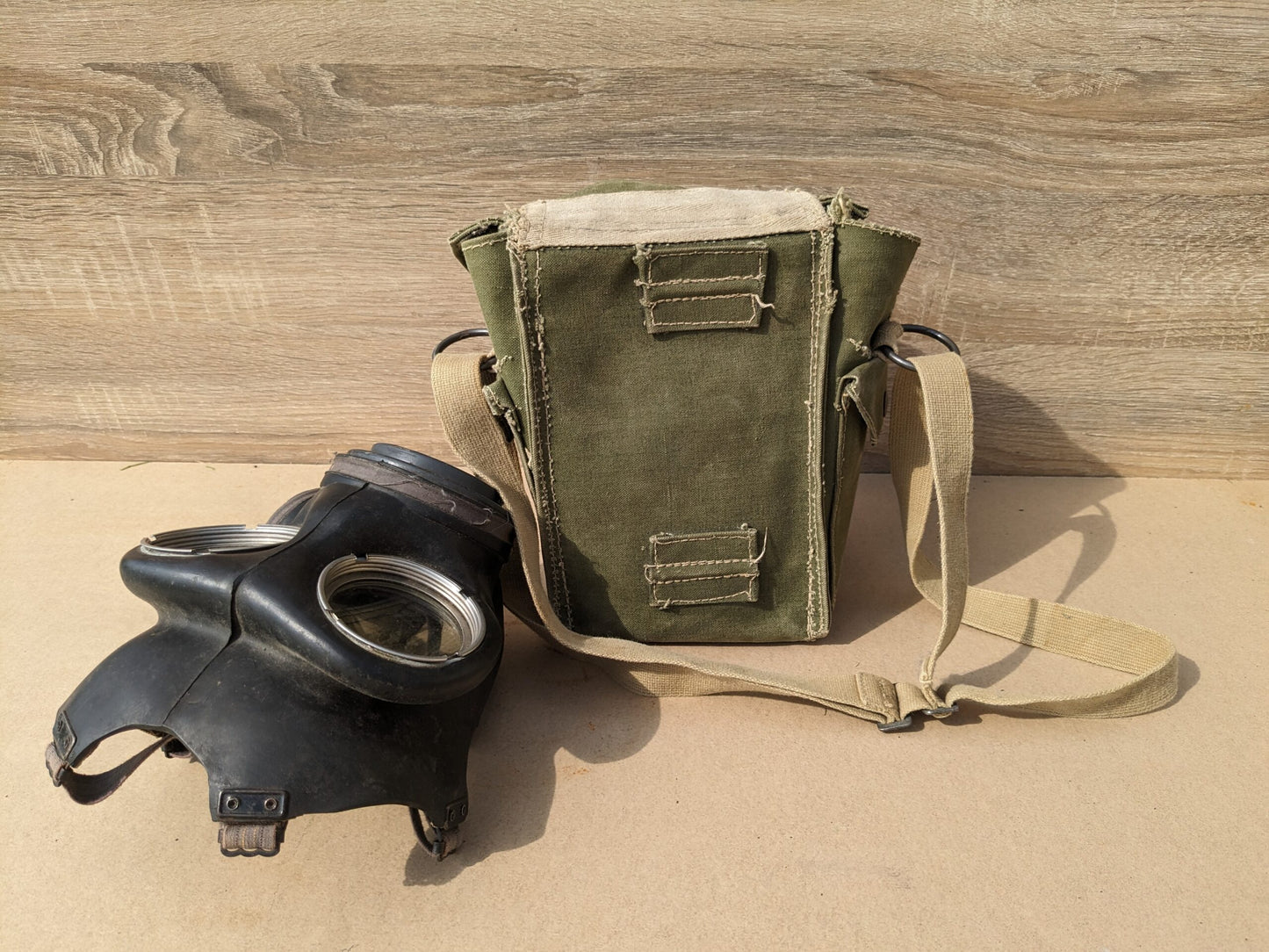 Z VENDU Masque à gaz anglais WW2