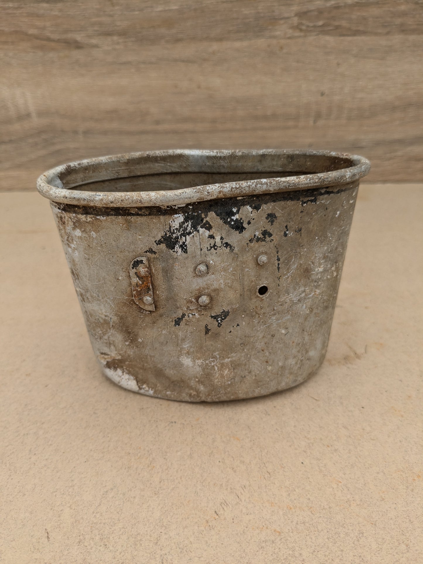 Z VENDU Relique de quart de gourde allemande matriculé WW2