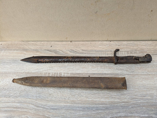 Z VENDU Baïonnette allemande à dent de scie WW1